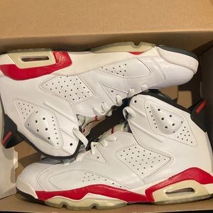 Air Jordan 6 Retro ‘White Infrared’ 2009